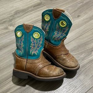 Ariat cowgirl boots 9.5
